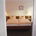 Gasthuis Beste-schnurbus 3*